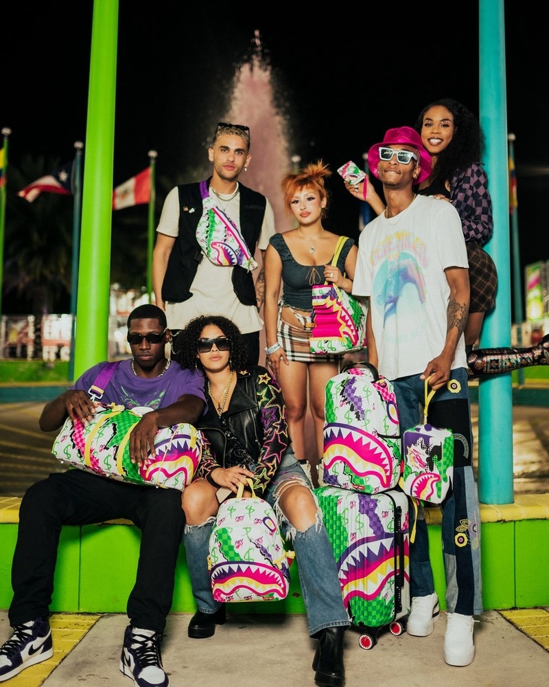 Multicolor Sprayground Dreamy Technicolor Savvy Men's Crossbody Bags | 43274773