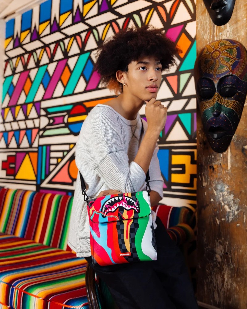 Multicolor Sprayground Laffy Taffy Men's Messenger Bags | 603773539