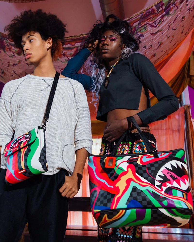 Multicolor Sprayground Laffy Taffy Men's Messenger Bags | 603773539