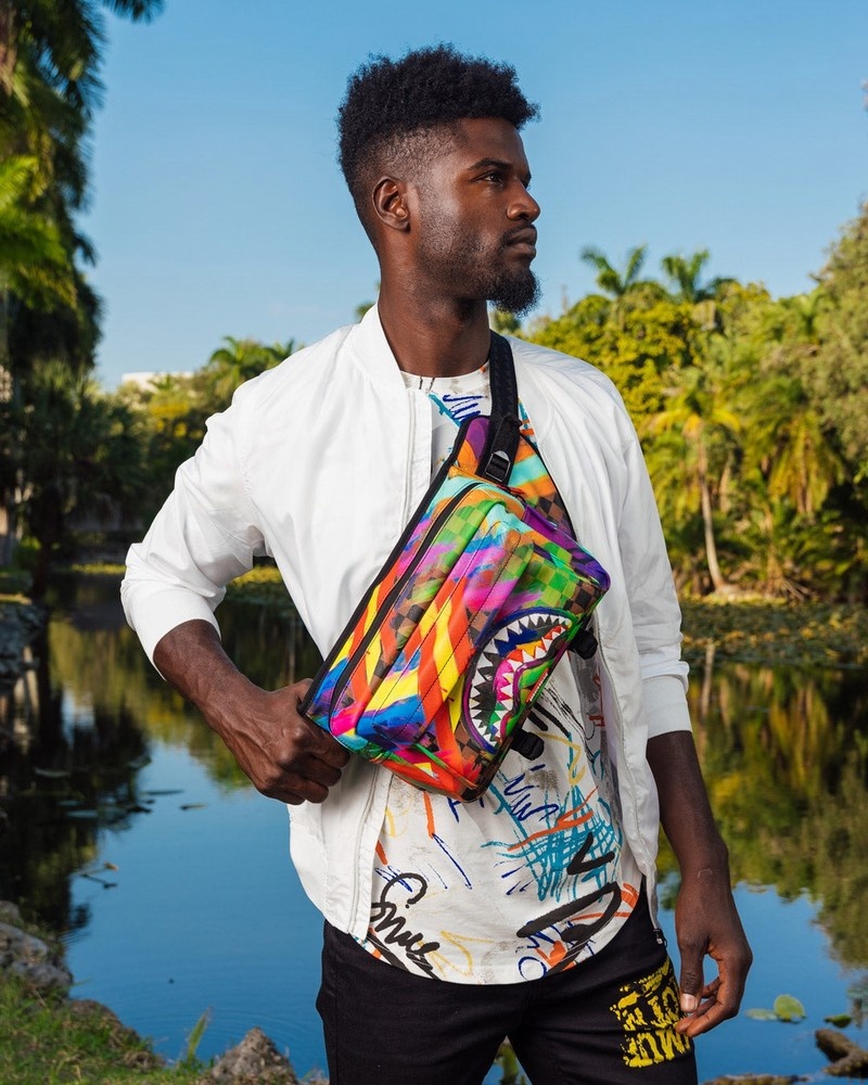 Multicolor Sprayground Sharks In Paris City Streaks Cargo Men's Crossbody Bags | 12004781