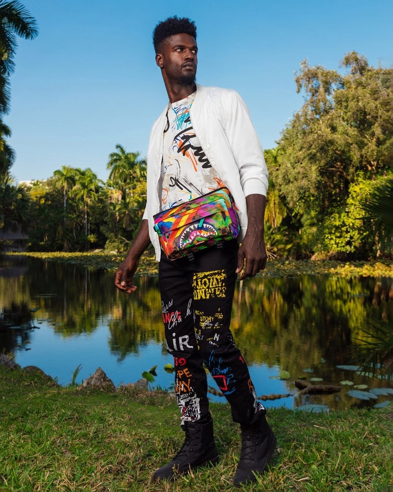 Multicolor Sprayground Sharks In Paris City Streaks Cargo Men's Crossbody Bags | 12004781